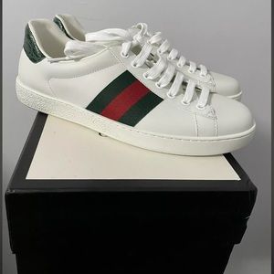 Gucci Ace Classics G7 is a USA 8